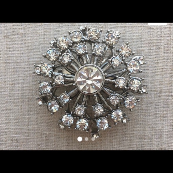 Stella & Dot Jewelry - Stella & Dot Rhinestone Starburst Brooch/Pendant​​​​​​​​​